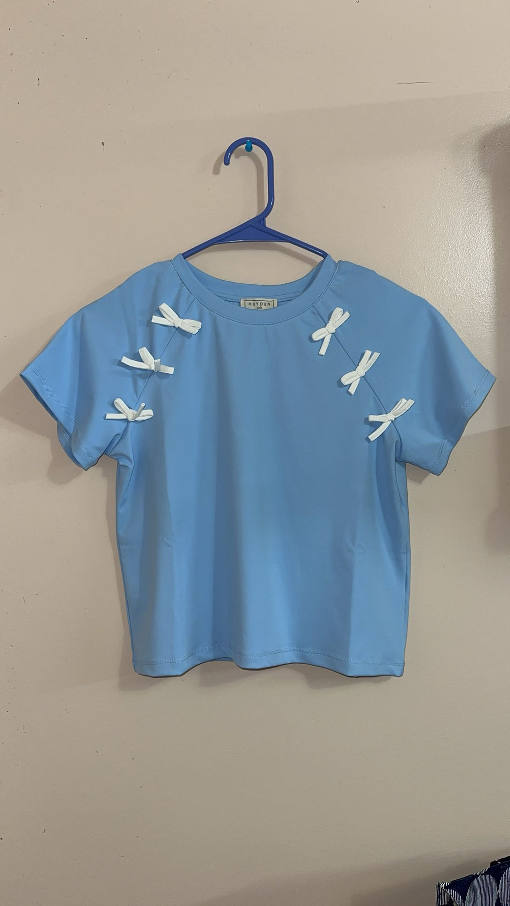 Kids shirt with bows!