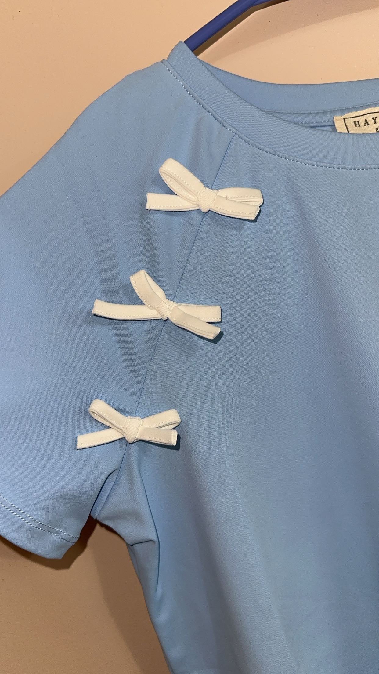 Kids shirt with bows!